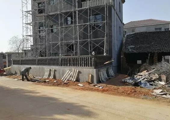 【自建房案例】網友30萬蓋三層自建房，建成效果讓鄰居紛紛仿建！
