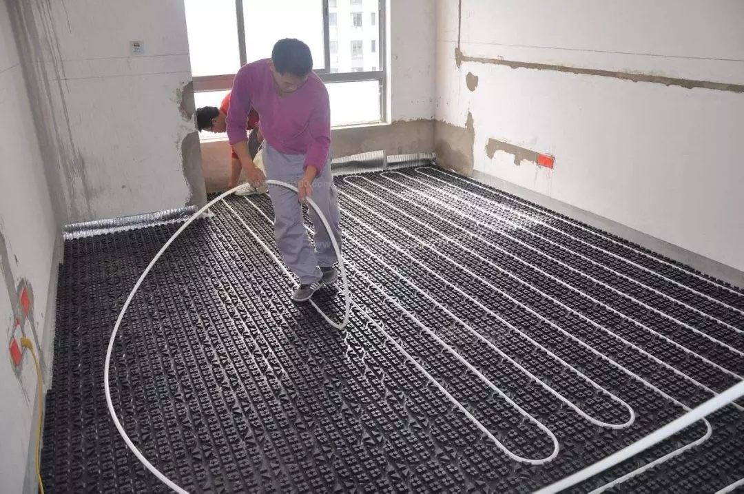 農村自建房是用地暖好還是暖氣片好？這樣選擇不會錯！